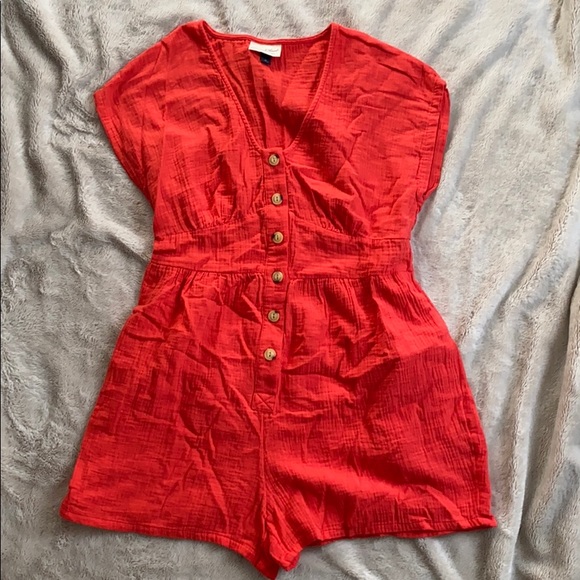 Universal Thread Romper - Picture 1 of 5